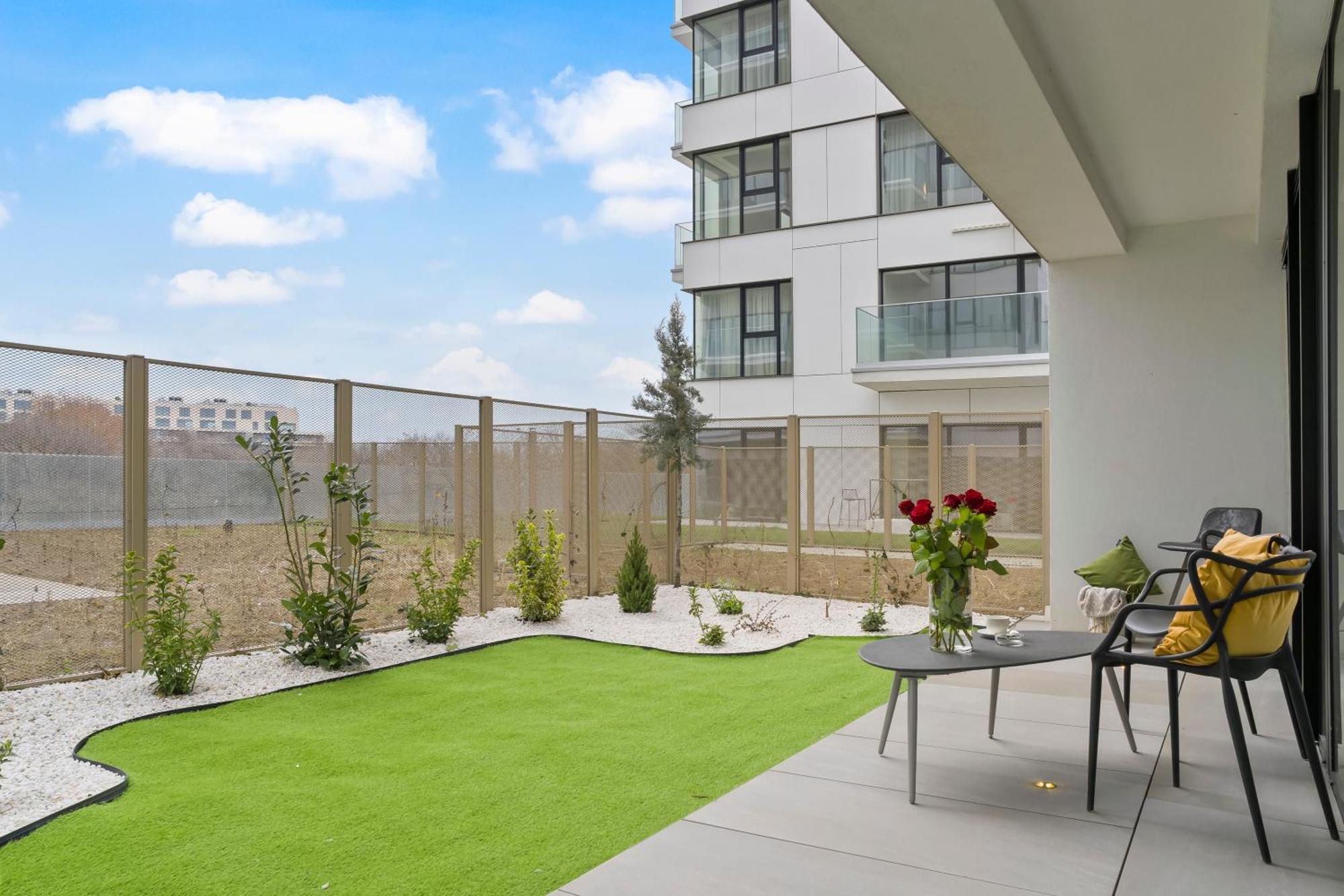 One Verdi Luxury Apartments Bukarest Kültér fotó