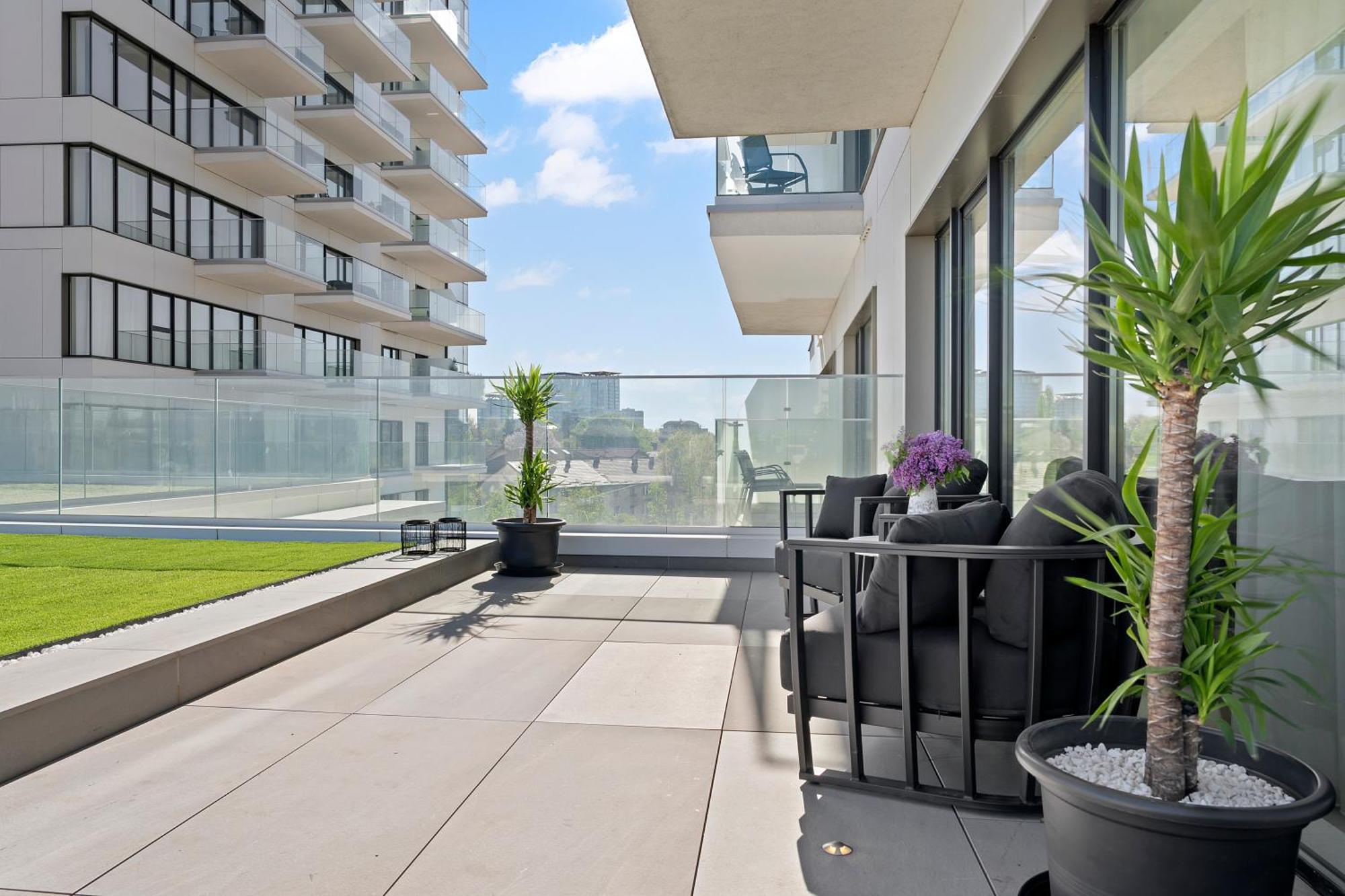 One Verdi Luxury Apartments Bukarest Kültér fotó